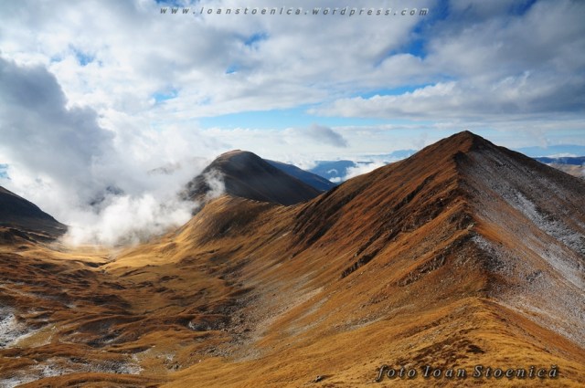 valea Museteica si vf mesteacanul