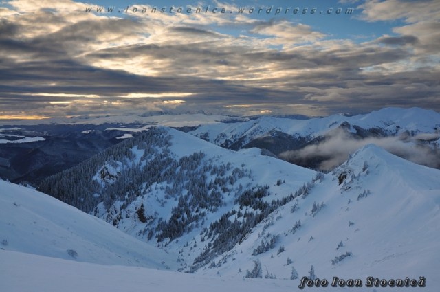 culmea Muntele Rosu iarna