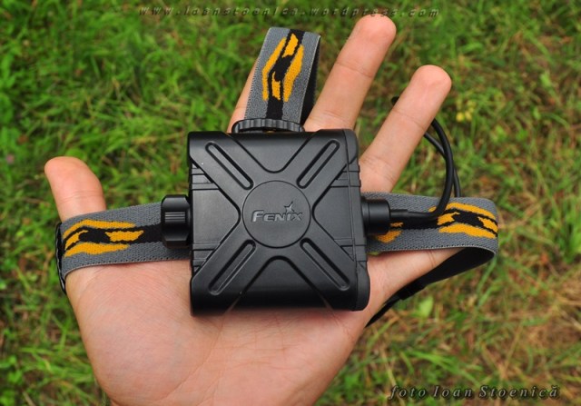 cutia cu baterii Fenix HP11