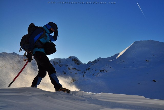 cu pioletul pe munte, contra vantului