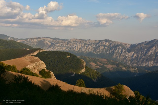 muntii cernei - vedere spre mehedinti