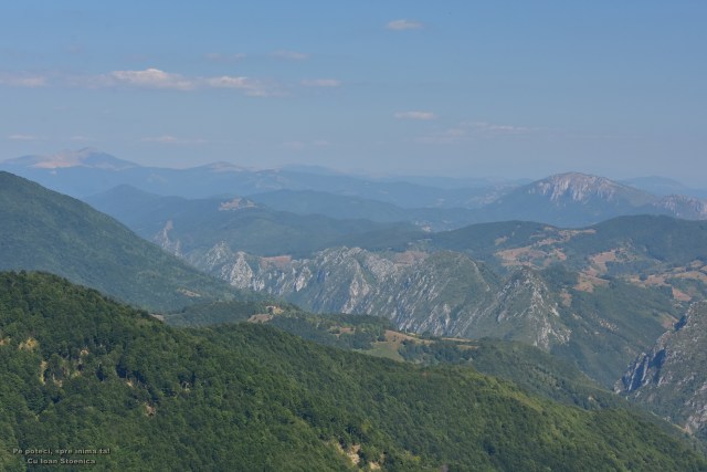 vedere spre geanturile din mehedinti